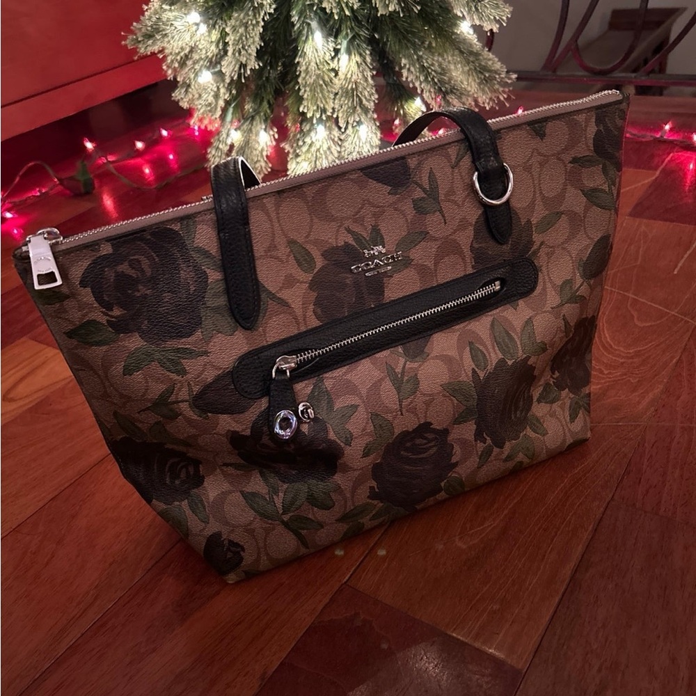 Coach Shoulder Bag